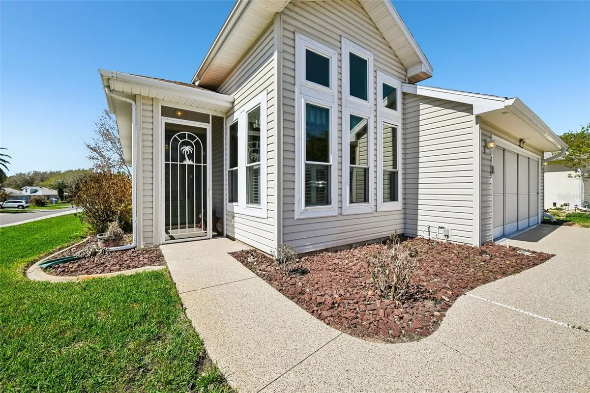 Property Slideshow image 1 of 48 | 6105 dory way, Tavares, FL, 32778