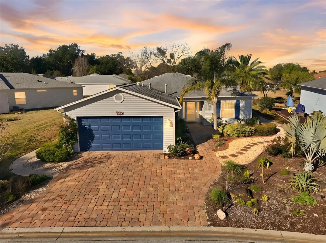 Property Slideshow image 1 of 51 | 1145 meadowbend dr, Leesburg, FL, 34748