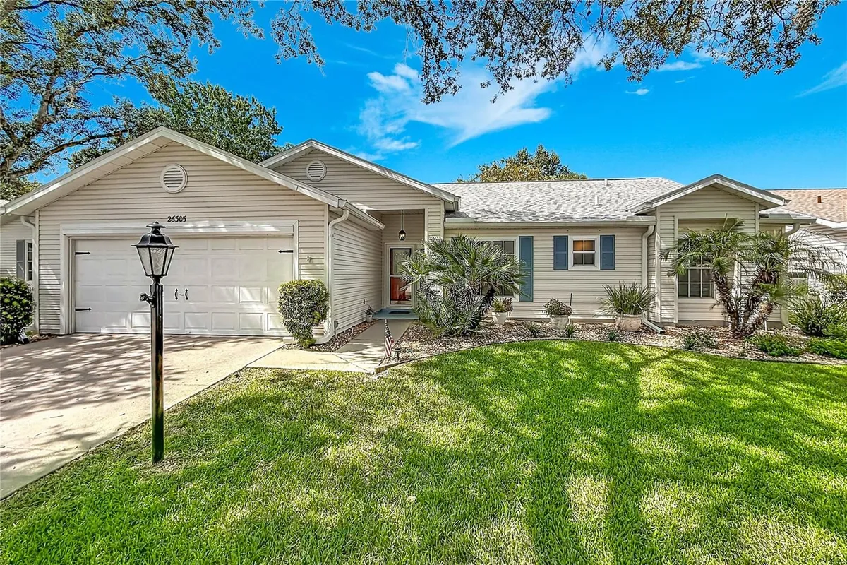 Property Slideshow image 1 of 49 | 26305 glen eagle dr, Leesburg, FL, 34748