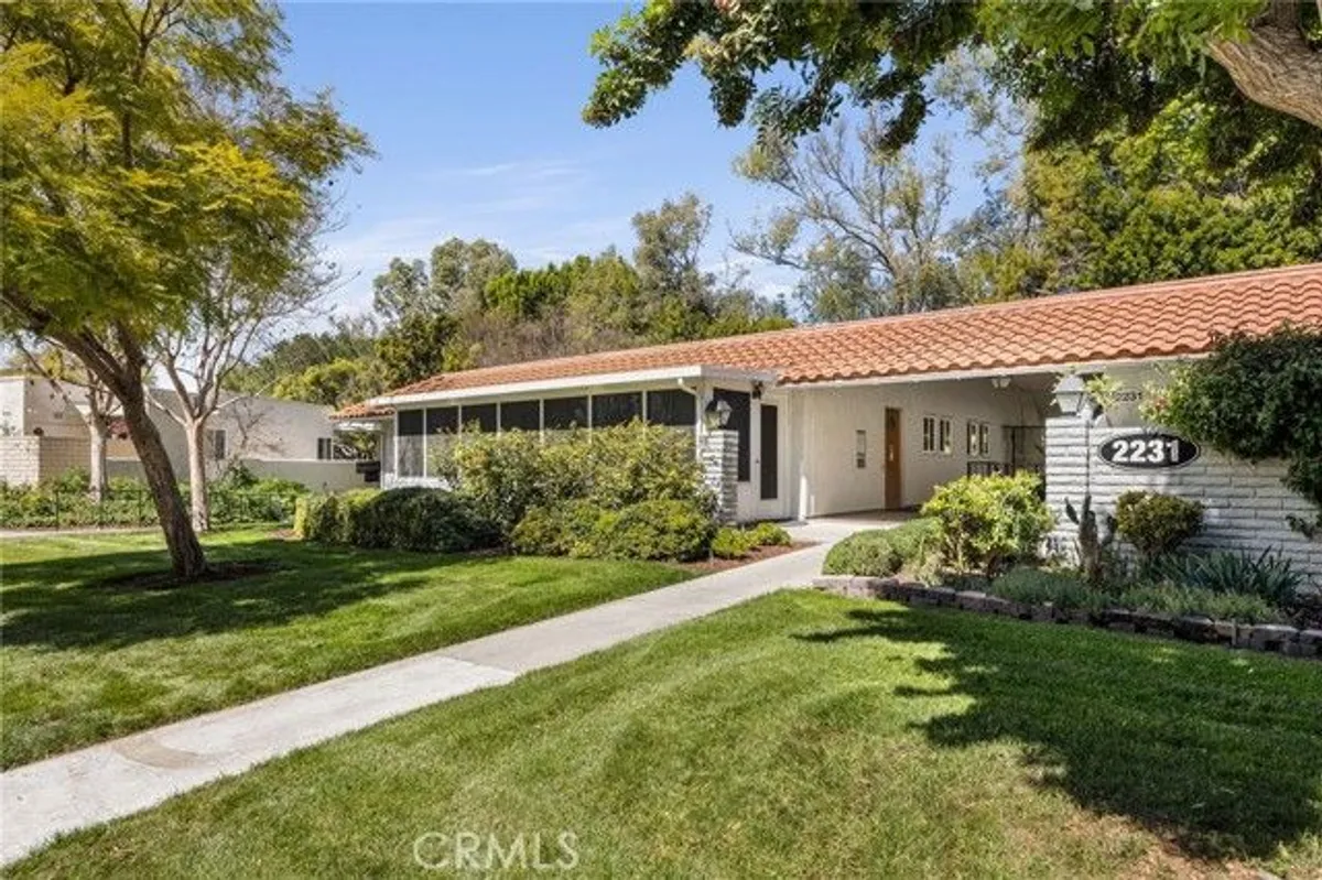 Property Slideshow image 1 of 30 | 2231 via puerta q, Laguna Woods, CA, 92637