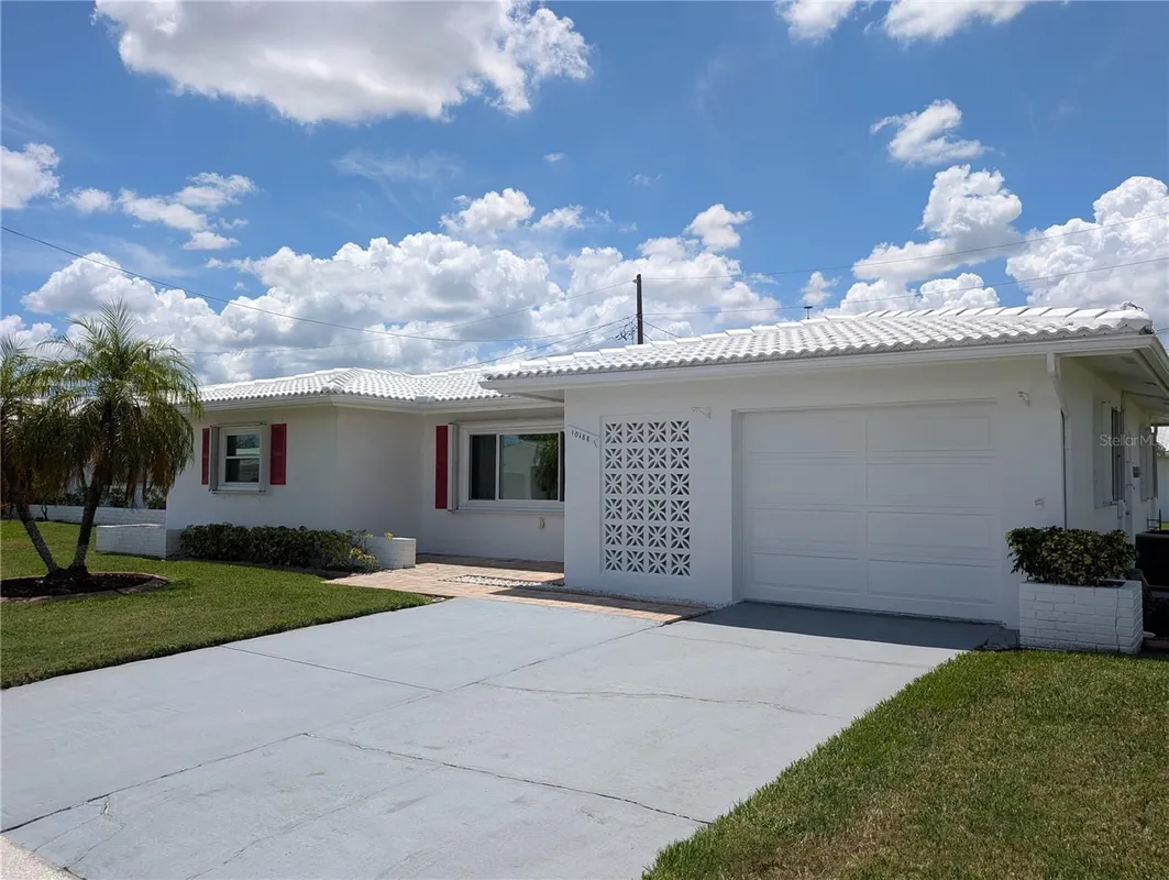 Property Slideshow image 1 of 59 | 10188 45th st 2, Pinellas Park, FL, 33782