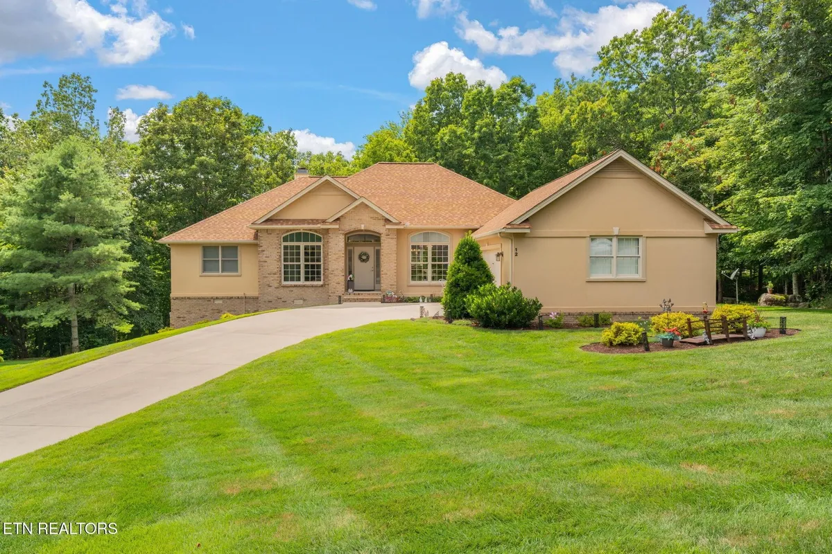 Property Slideshow image 1 of 45 | 12 dewsbury ter, Crossville, TN, 38558