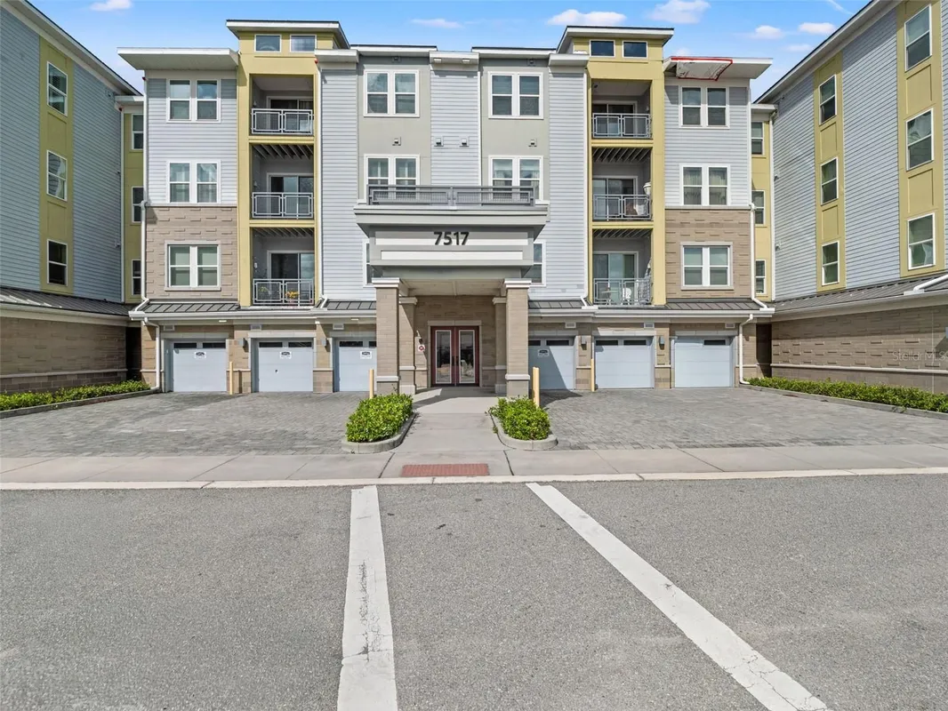 Property Slideshow image 1 of 43 | 7517 laureate blvd 4403, Orlando, FL, 32827