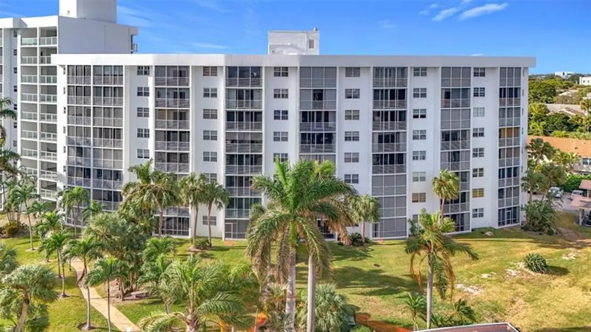 Property Slideshow image 1 of 23 | 2731 ne 14th street cswy 812, Pompano Beach, FL, 33062