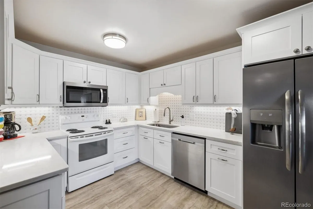 Property Slideshow image 1 of 44 | 655 s alton way 7d, Denver, CO, 80247