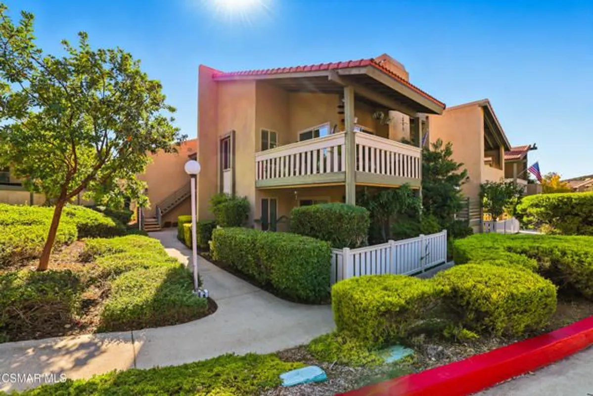 Property Slideshow image 1 of 30 | 245 oakleaf dr apt 205, Thousand Oaks, CA, 91360