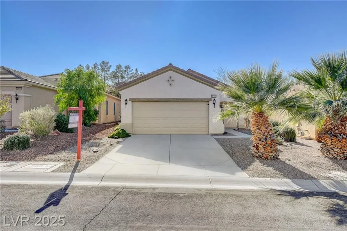 Property Slideshow image 1 of 45 | 2839 sapphire desert dr, Henderson, NV, 89052