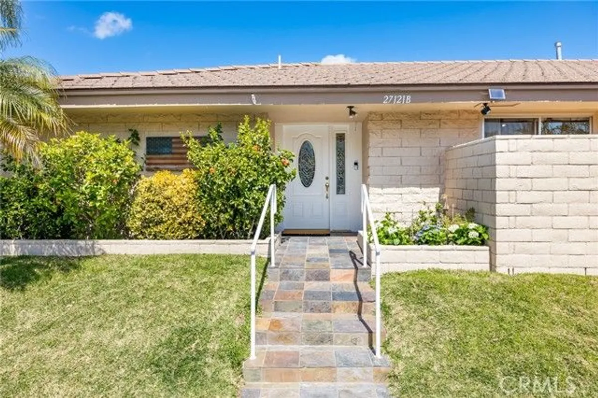Property Slideshow image 1 of 60 | 27121 calle caballero b, San Juan Capistrano, CA, 92675