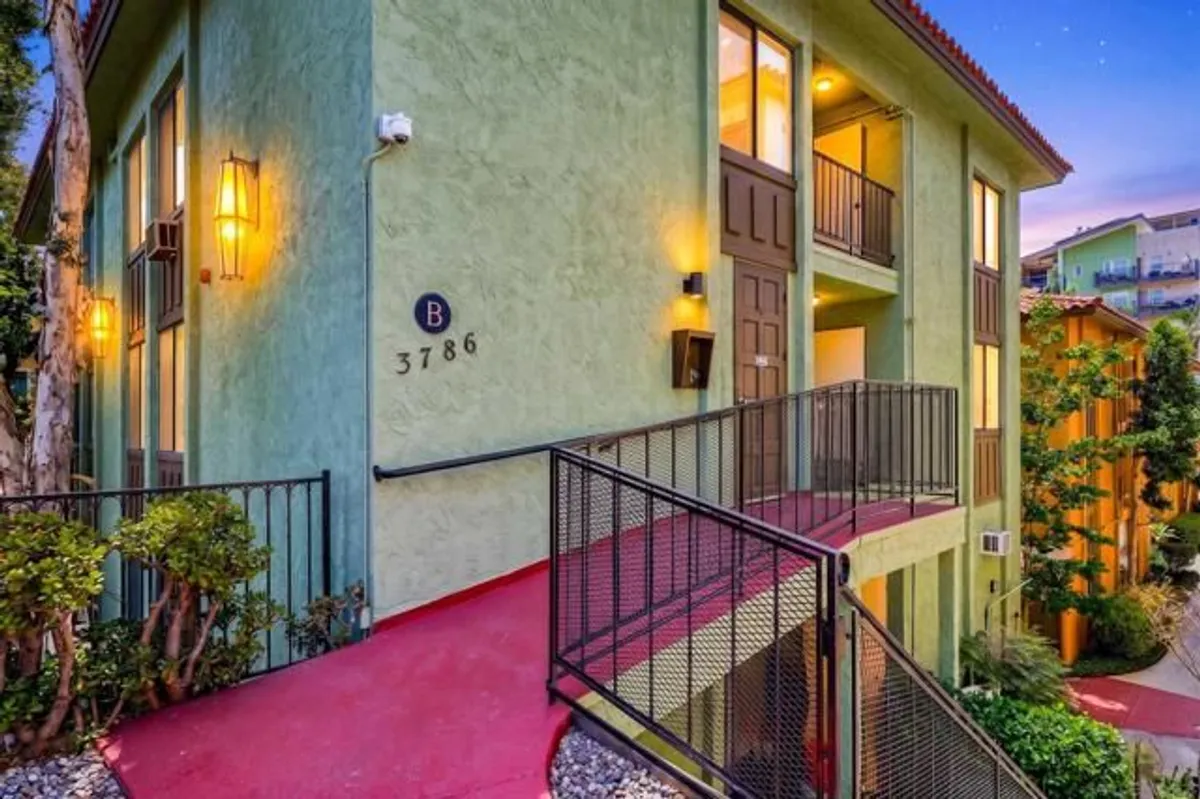 Property Slideshow image 1 of 33 | 3786 alabama st 201, San Diego, CA, 92104
