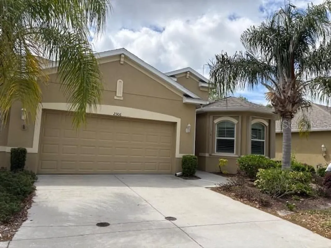 Property Slideshow image 1 of 17 | 2306 oakley green dr 62, Sun City Center, FL, 33573