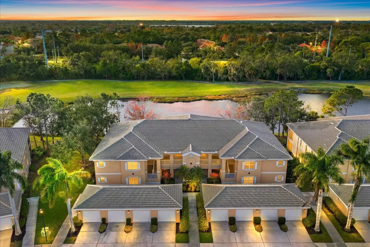 Property Slideshow image 1 of 50 | 6318 grand oak cir 204, Bradenton, FL, 34203