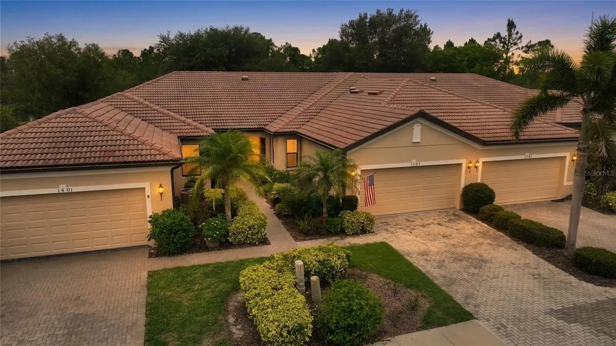 Property Slideshow image 1 of 50 | 1393 kelp ct, North Port, FL, 34289