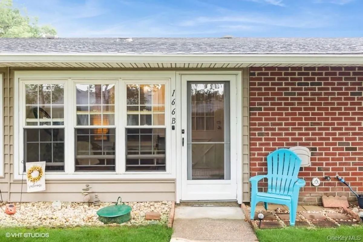 Property Slideshow image 1 of 22 | 166 ventry ct b, Ridge, NY, 11961