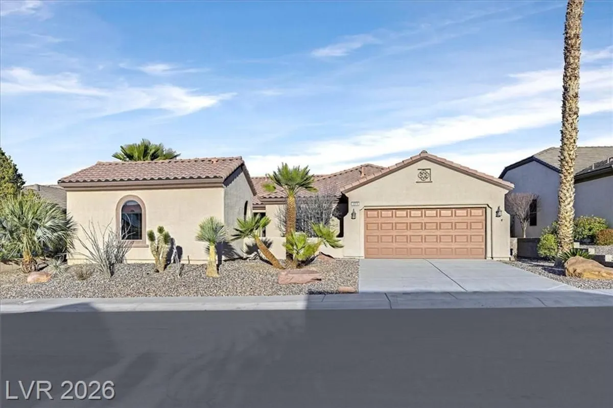 Property Slideshow image 1 of 37 | 2374 black river falls dr, Henderson, NV, 89044
