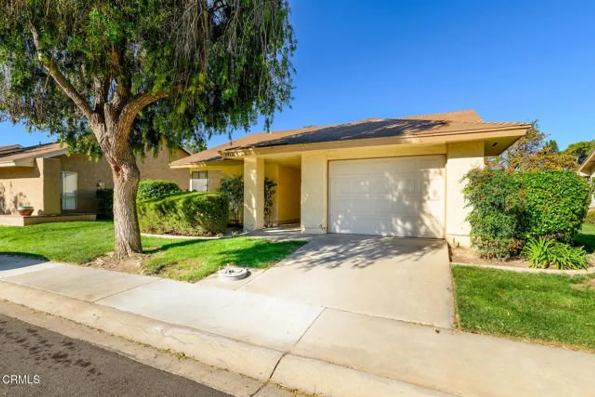 Property Slideshow image 1 of 37 | 24121 village 24 24, Camarillo, CA, 93012