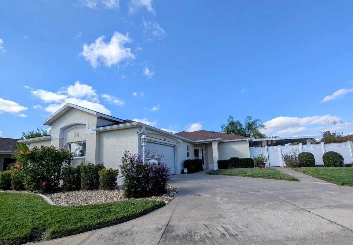 Property Slideshow image 1 of 18 | 8399 se 174th clifton pl, The Villages, FL, 32162
