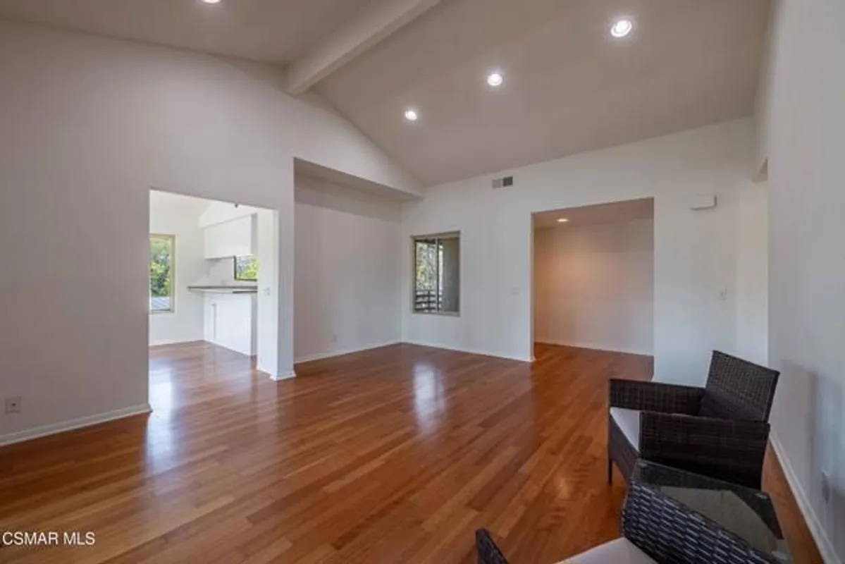 Property Slideshow image 1 of 32 | 460 arbor lane ct 203, Thousand Oaks, CA, 91360