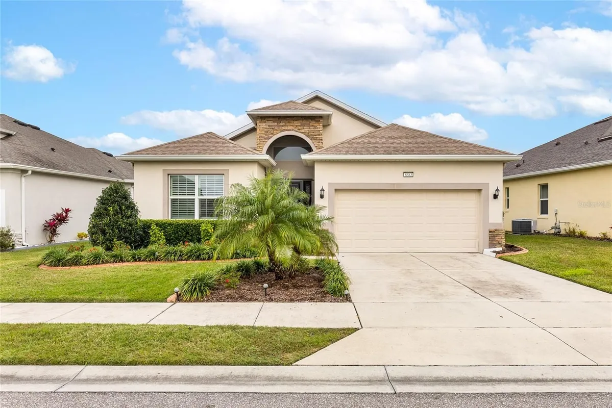 Property Slideshow image 1 of 44 | 8683 bridgeport bay cir, Mount Dora, FL, 32757