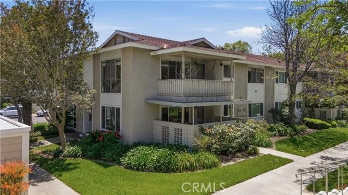 Property Slideshow image 1 of 32 | 391 avenida castilla o, Laguna Woods, CA, 92637