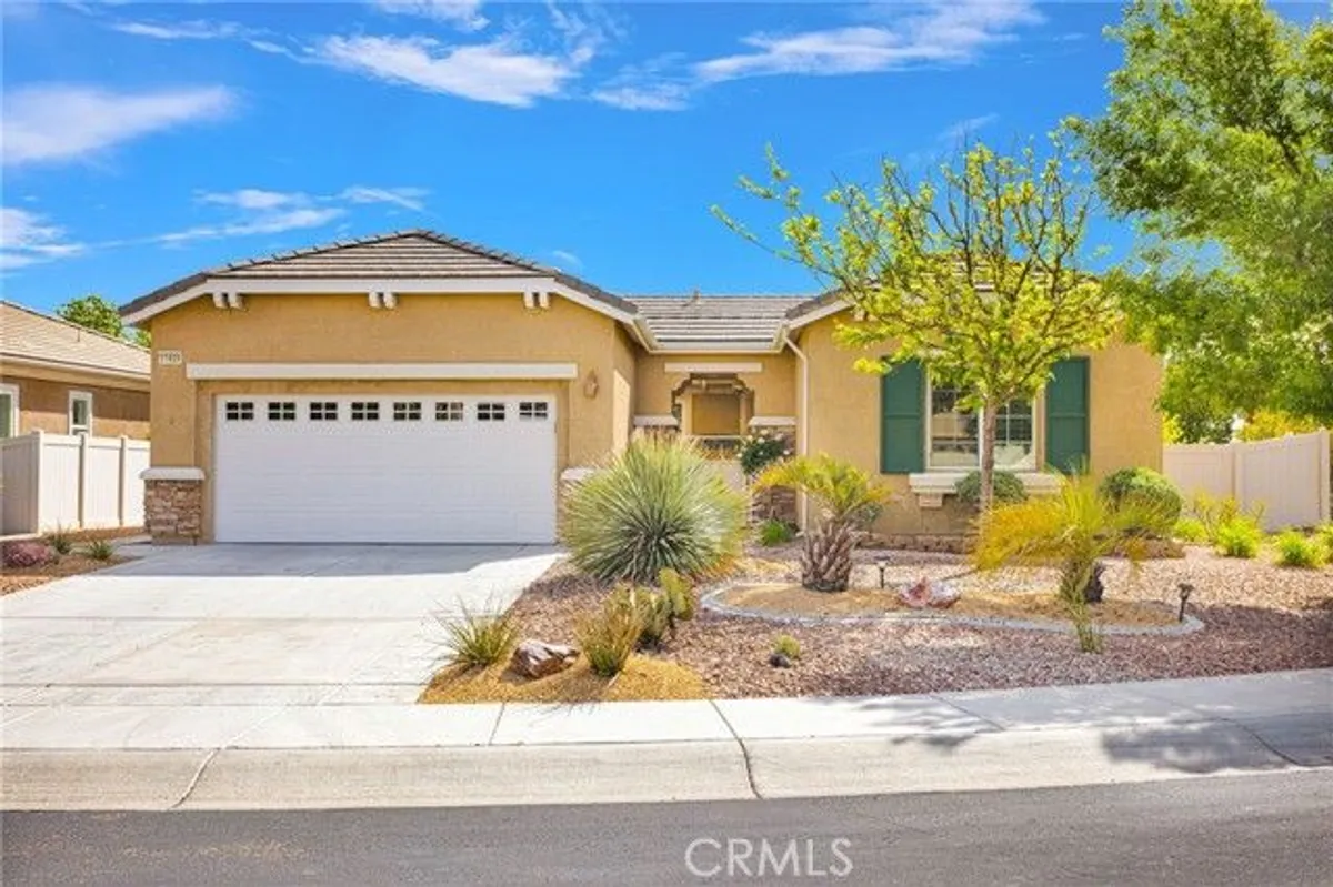 Property Slideshow image 1 of 41 | 10429 lanigan rd, Apple Valley, CA, 92308
