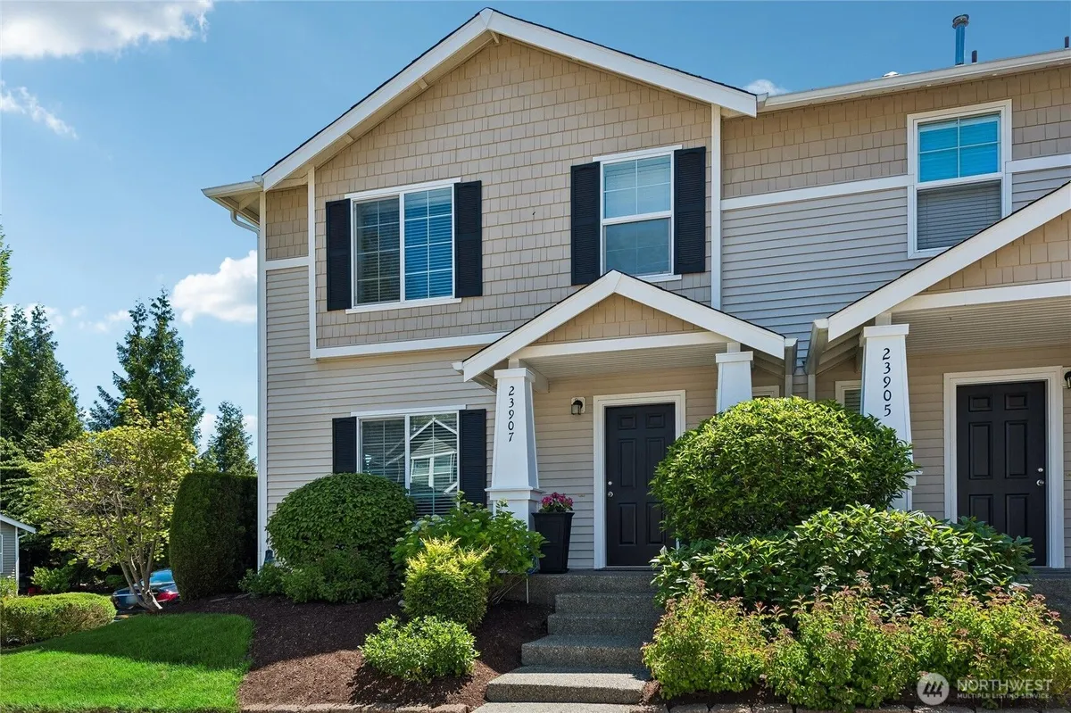 Property Slideshow image 1 of 22 | 23907 ne 113th ln 3, Redmond, WA, 98053