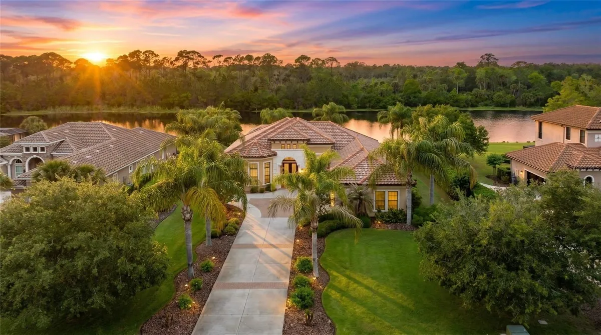 Property Slideshow image 1 of 70 | 204 willow oak way, Palm Coast, FL, 32137