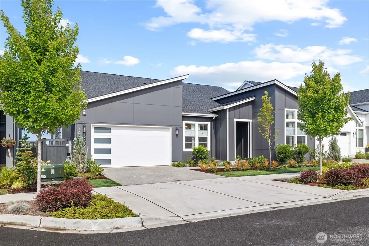 Property Slideshow image 1 of 40 | 23380 se larch st, Black Diamond, WA, 98010