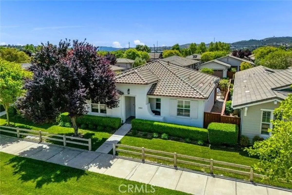 Property Slideshow image 1 of 50 | 2563 clubhouse dr, Paso Robles, CA, 93446