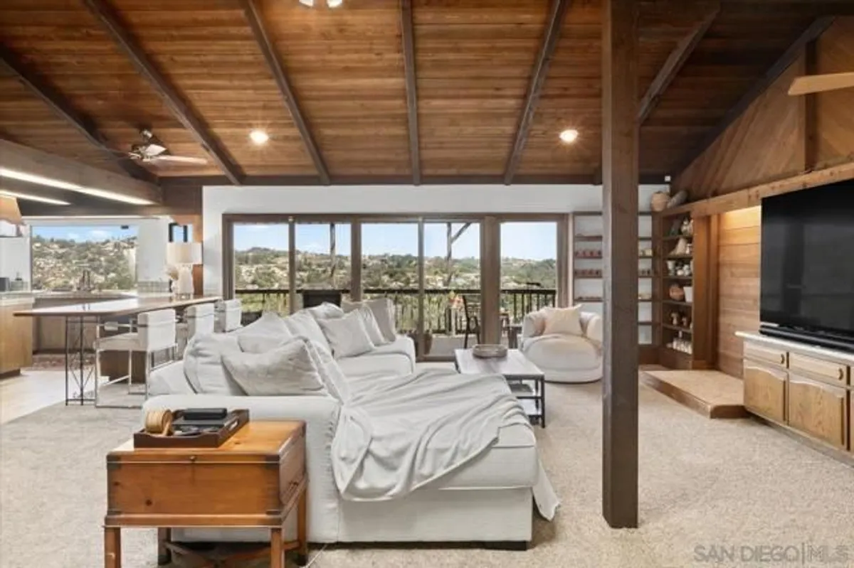 Property Slideshow image 1 of 50 | 27619 high vista dr, Escondido, CA, 92026