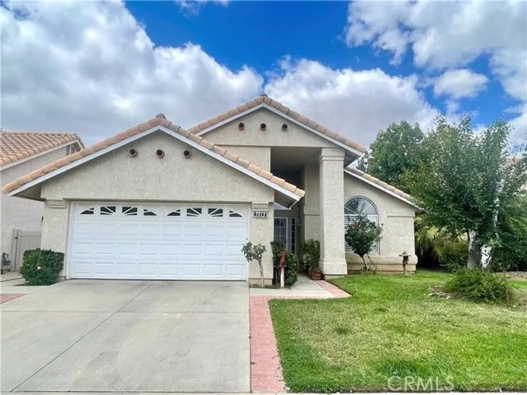 Property Slideshow image 1 of 36 | 5913 oakmont dr, Banning, CA, 92220