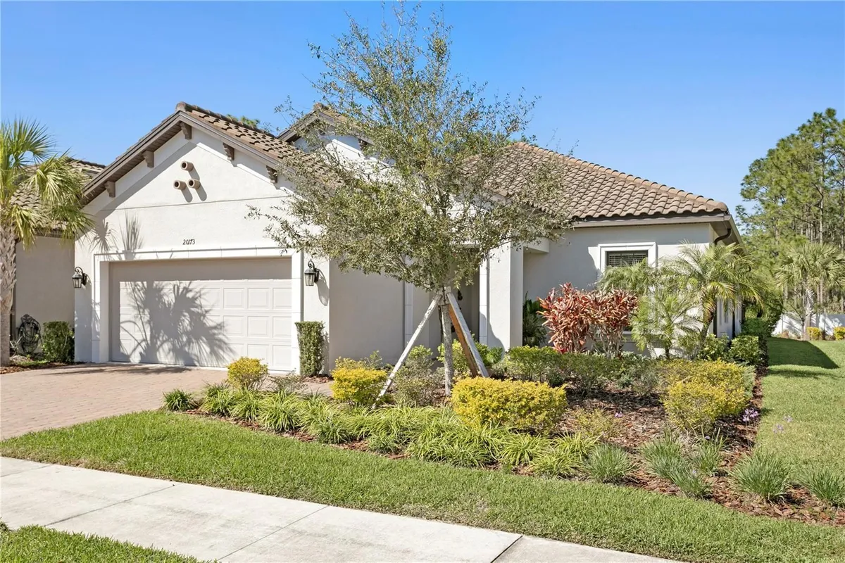 Property Slideshow image 1 of 68 | 20173 umbria hill dr, Tampa, FL, 33647
