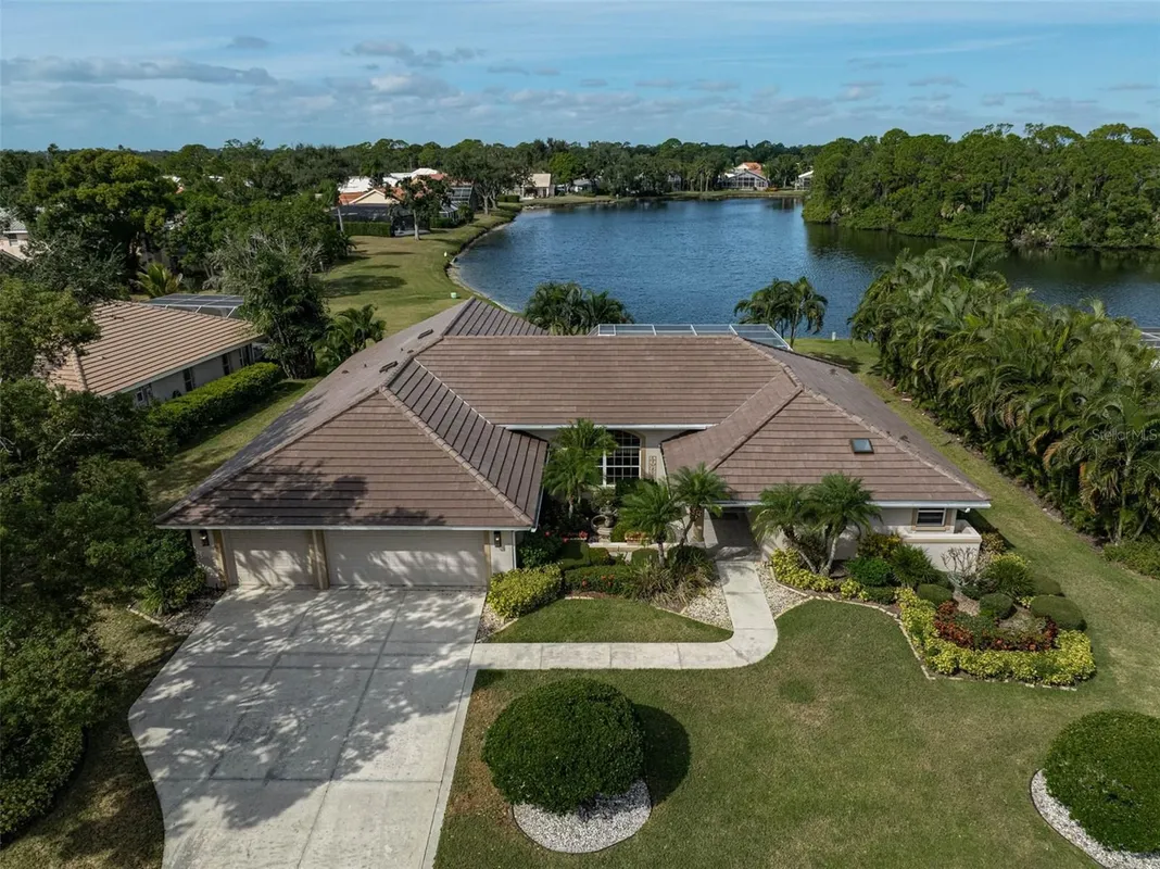Property Slideshow image 1 of 62 | 7570 links ct, Sarasota, FL, 34243