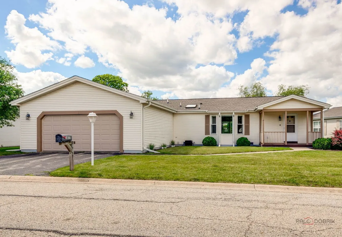 Property Slideshow image 1 of 48 | 1815 paddock ct, Grayslake, IL, 60030