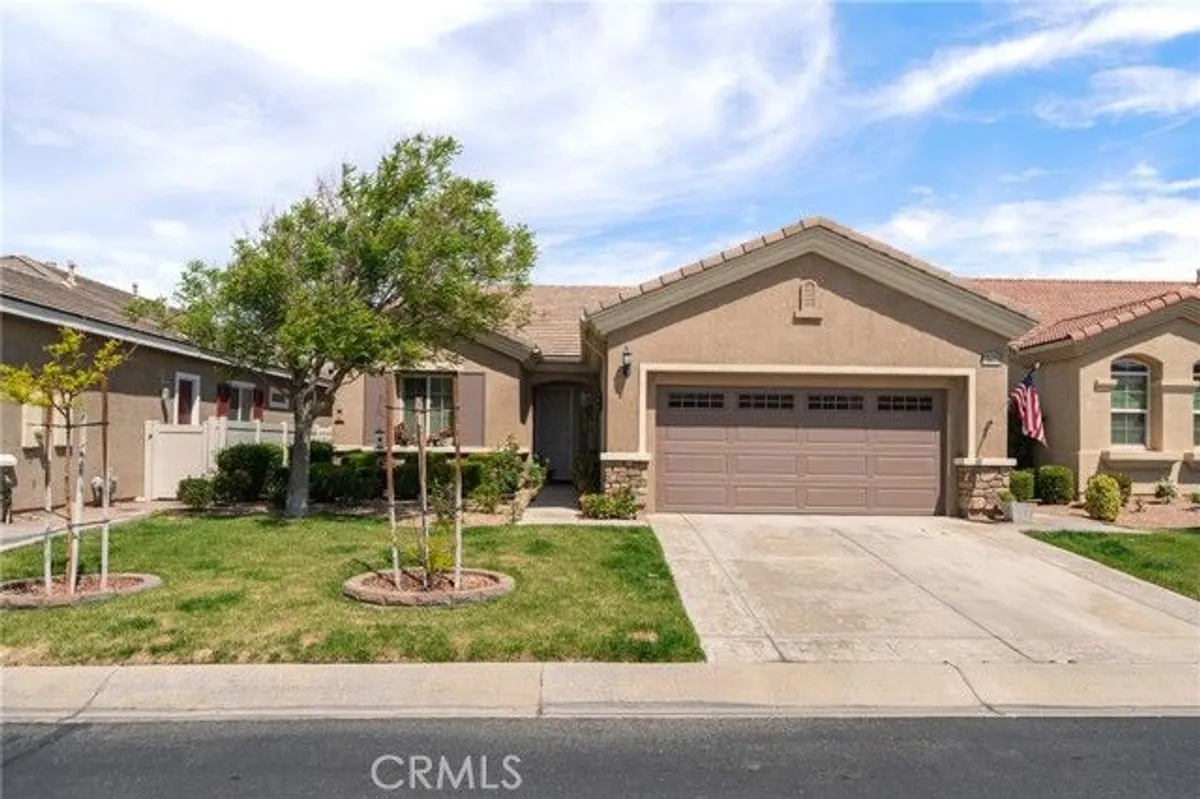 Property Slideshow image 1 of 41 | 19478 big horn st, Apple Valley, CA, 92308