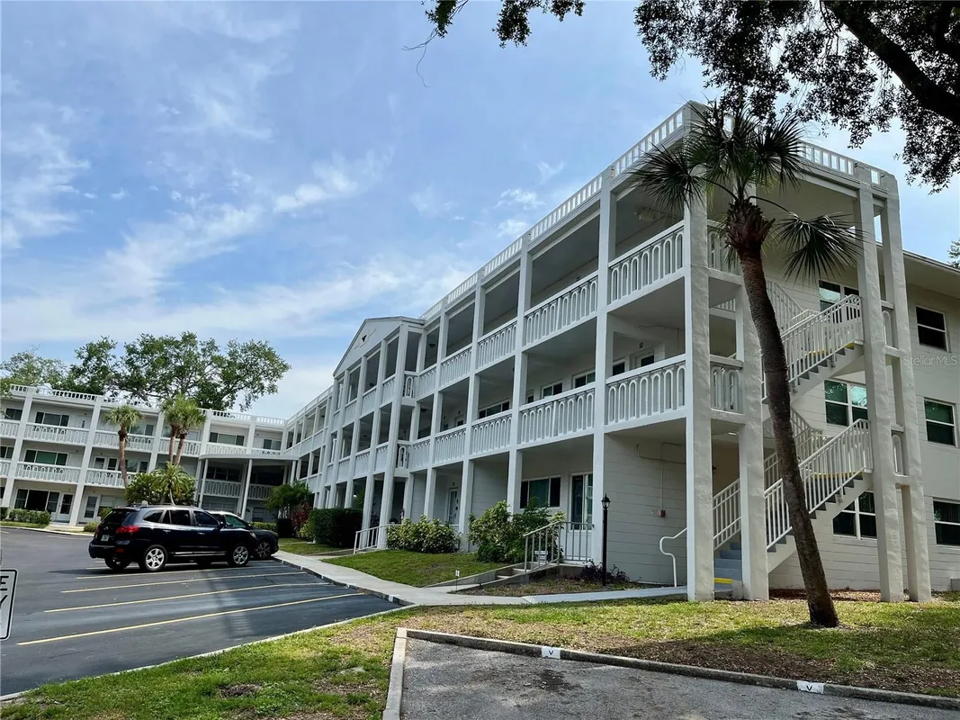 Property Slideshow image 1 of 48 | 2021 australia way 59, Clearwater, FL, 33763