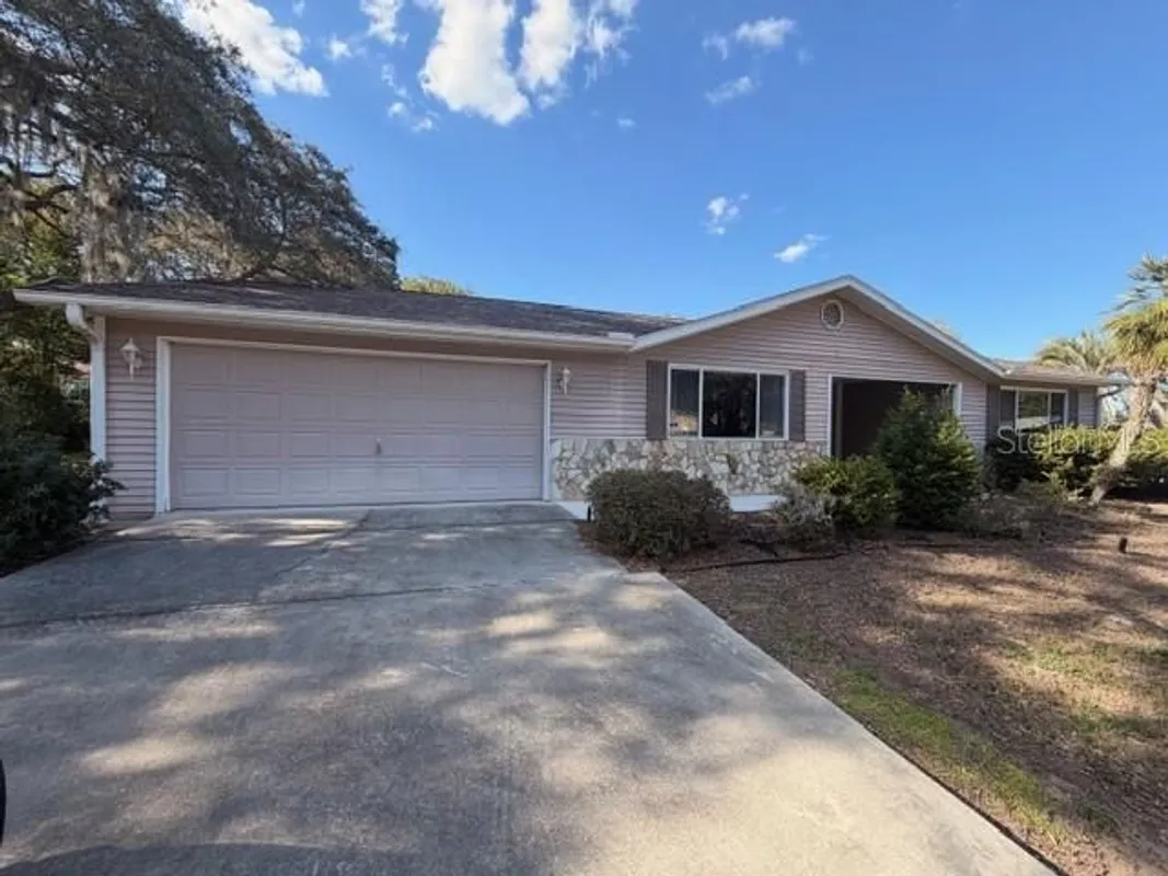 Property Slideshow image 1 of 18 | 10918 sw 82nd ter, Ocala, FL, 34481