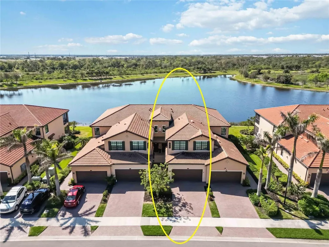 Property Slideshow image 1 of 68 | 10797 tarflower dr 202, Venice, FL, 34293
