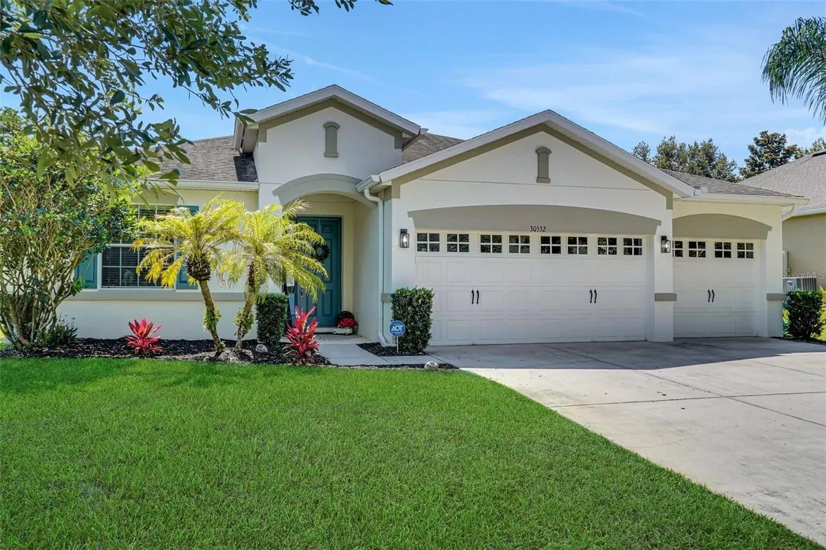 Property Slideshow image 1 of 49 | 30532 gidran ter, Mount Dora, FL, 32757