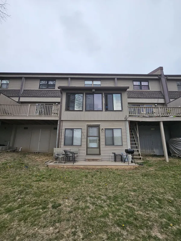 Property Slideshow image 1 of 9 | 6 lakeshore ct 101, Crossville, TN, 38558