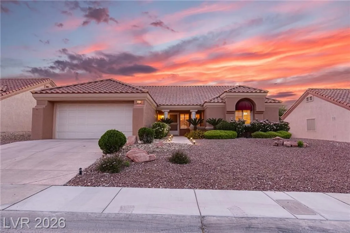 Property Slideshow image 1 of 38 | 2917 hawksdale dr, Las Vegas, NV, 89134