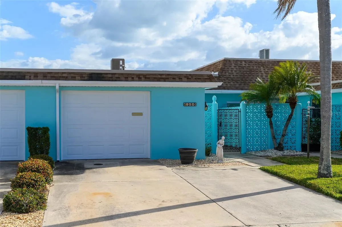 Property Slideshow image 1 of 33 | 350 boca ciega point blvd, St Petersburg, FL, 33708