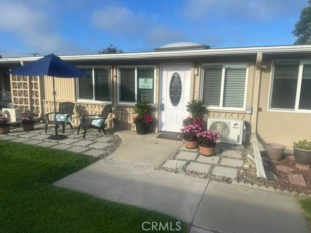 Property Slideshow image 1 of 16 | 13760 alderwood 85i, Seal Beach, CA, 90740