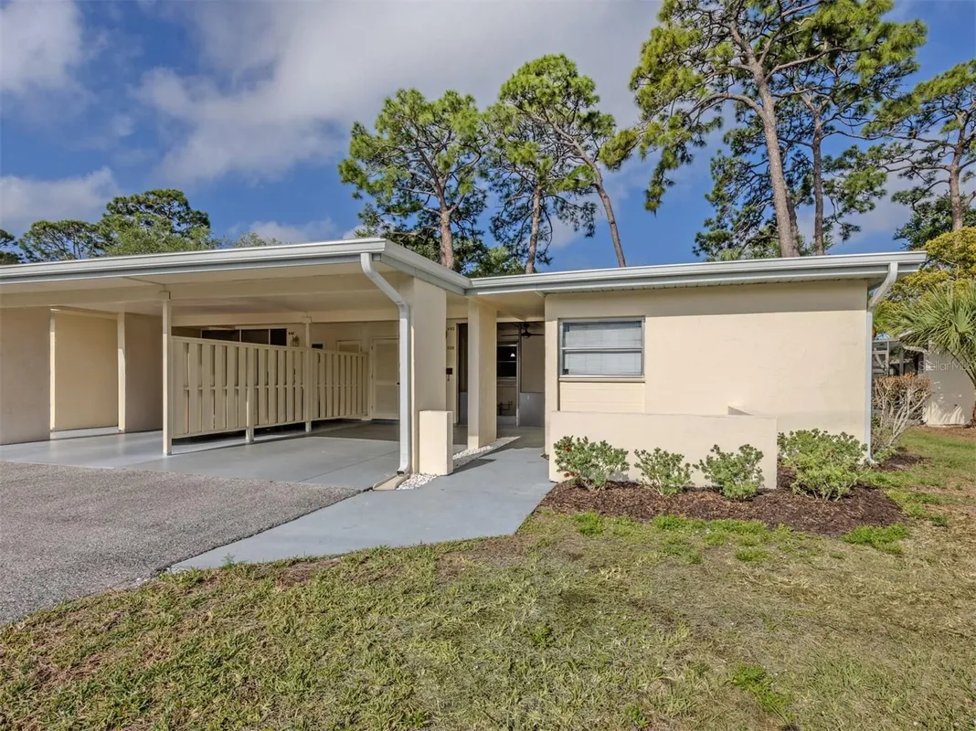 Property Slideshow image 1 of 60 | 6108 green view dr 143, Sarasota, FL, 34231
