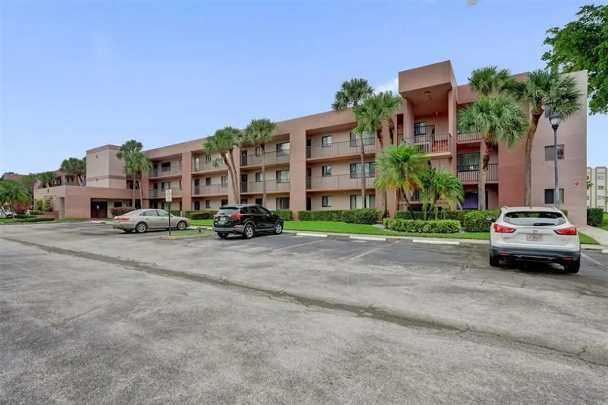 Property Slideshow image 1 of 66 | 7432 ashmont cir 208, Tamarac, FL, 33321