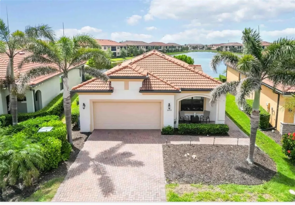 Property Slideshow image 1 of 10 | 10093 cozy grove dr, Venice, FL, 34293