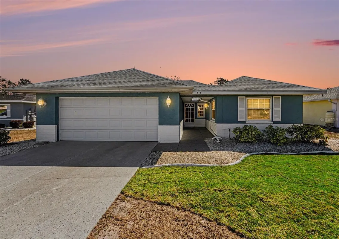 Property Slideshow image 1 of 26 | 312 thorn hill pl, Sun City Center, FL, 33573