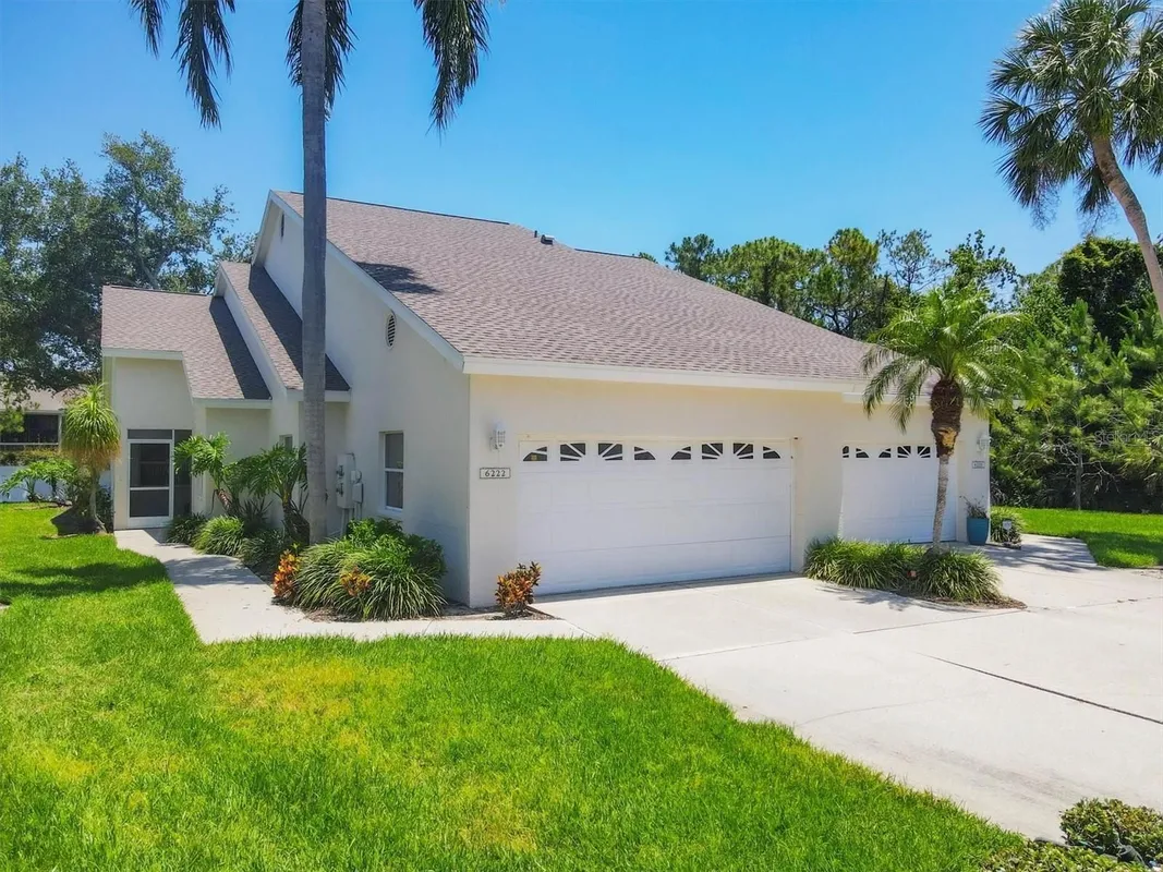 Property Slideshow image 1 of 55 | 6222 country club way, Sarasota, FL, 34243