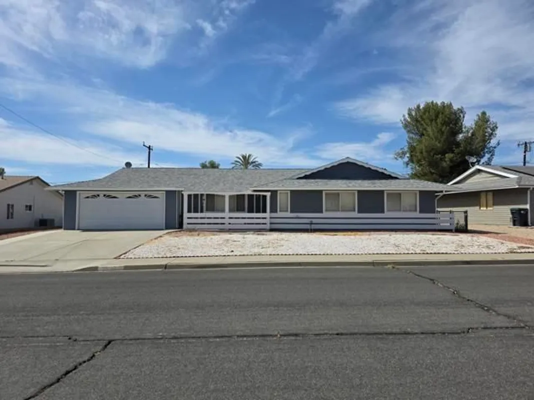 Property Slideshow image 1 of 7 | 26660 oakmont dr, Sun City, CA, 92586