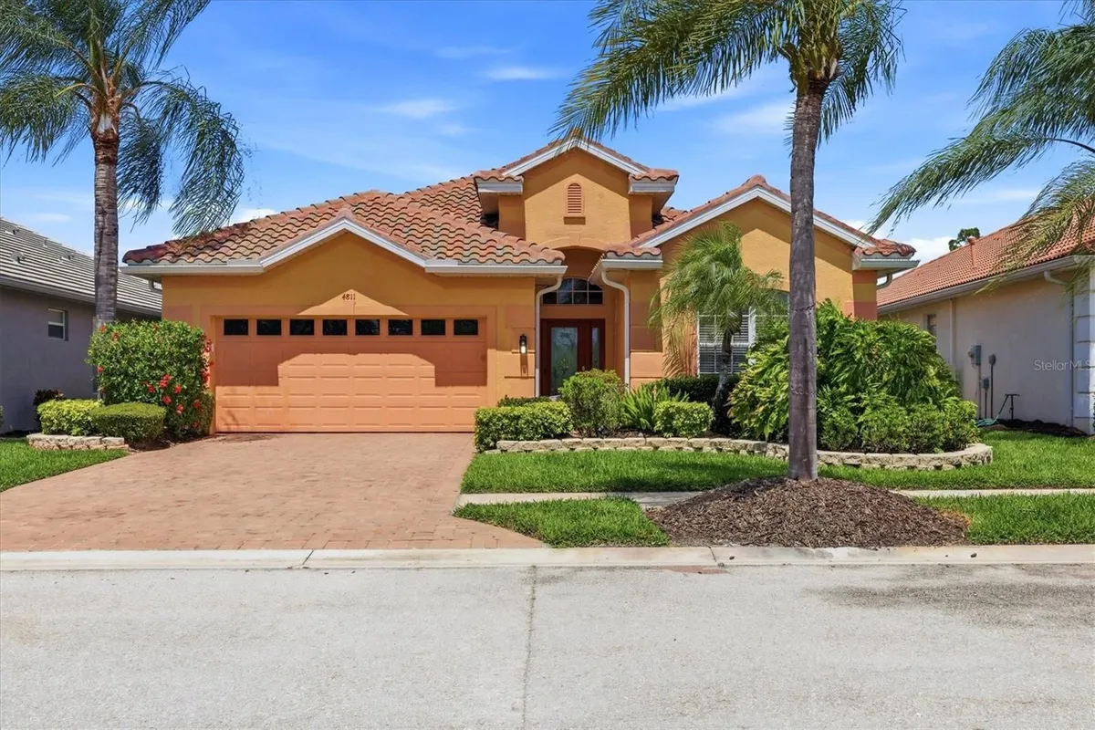 Property Slideshow image 1 of 88 | 4811 blue heron cir, North Port, FL, 34287