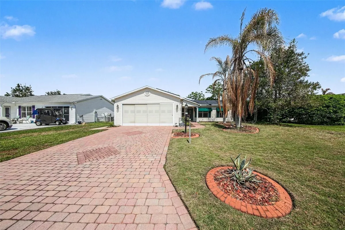 Property Slideshow image 1 of 28 | 1239 chaparral dr, The Villages, FL, 32159